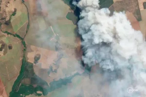 Alarme máximo: imagens de satélite expõem a gravidade das queimadas em São Paulo