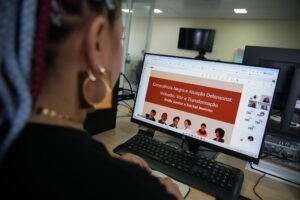 Defensoria realiza webinário com 150 participantes sobre equidade racial e atendimento antidiscriminatório