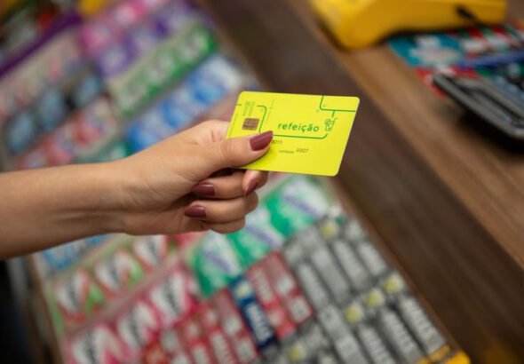 No Amazonas, modernização do vale-alimentação alcança 256,7 mil trabalhadores e 1,6 mil empresas