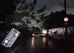 Manaus: Prefeitura diz que atendeu 68 ocorrências durante às fortes chuvas deste domingo