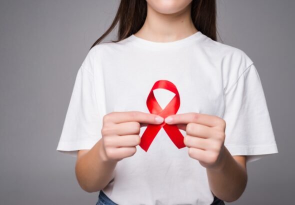 Mais de 60% dos casos de HIV em Manaus afetam jovens adultos